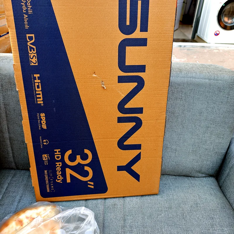SUNNY 32 inç televizyon — kutusunda, UM SPOT stoğunda